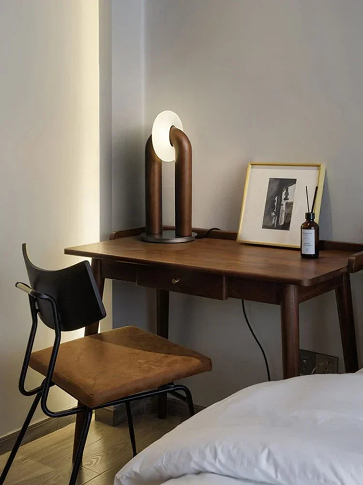 lampe de chevet rétro japonaise en bois design artistique tactile et variable - vue 4 sur 9