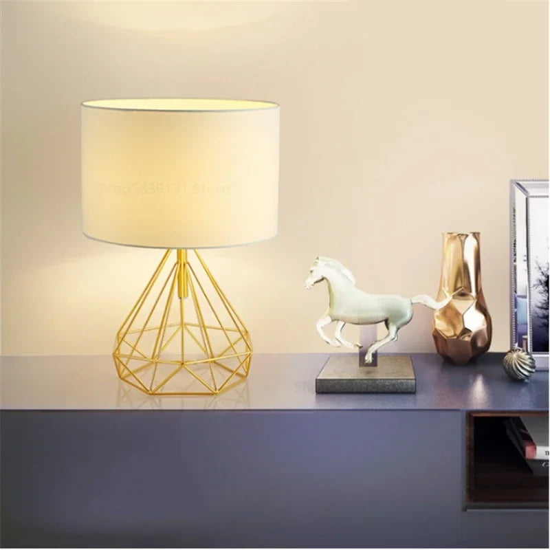 lampes de table géométriques rétro nordiques créatives pour décoration intérieure - vue 2 sur 10