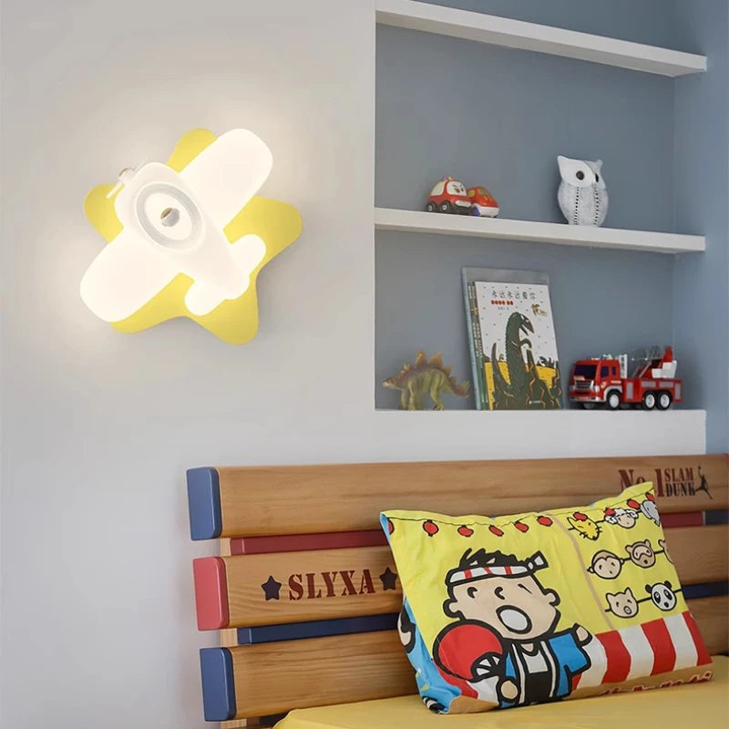 applique murale hélicoptère pour chambre d'enfant moderne et chaleureuse - vue 4 sur 16