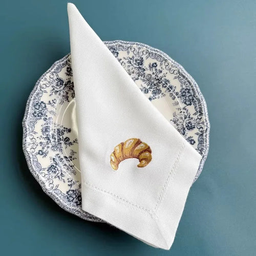 Serviette de table lin brodé motif croissant personnalisable - vue 3 sur 7