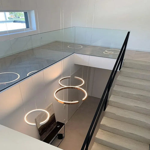 lustre moderne en acier inoxydable en forme de c pour restaurant