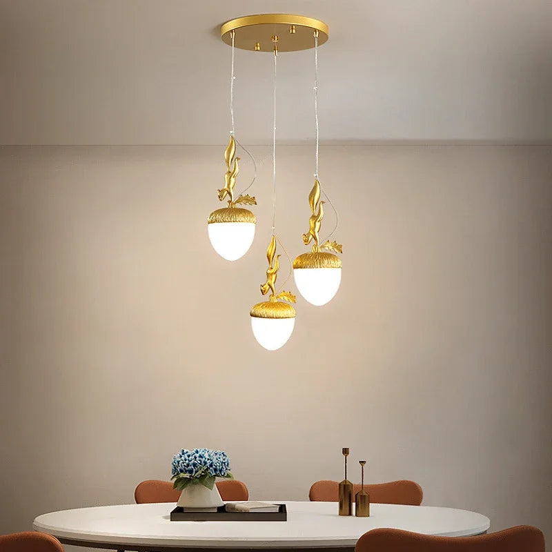 2024 French Modern Simple Cartoon Pinecone Squirrel Pendant Lights Personality Clothes Shop Bar Desk Bedroom Bedside Chandelier - vue 5 sur 10