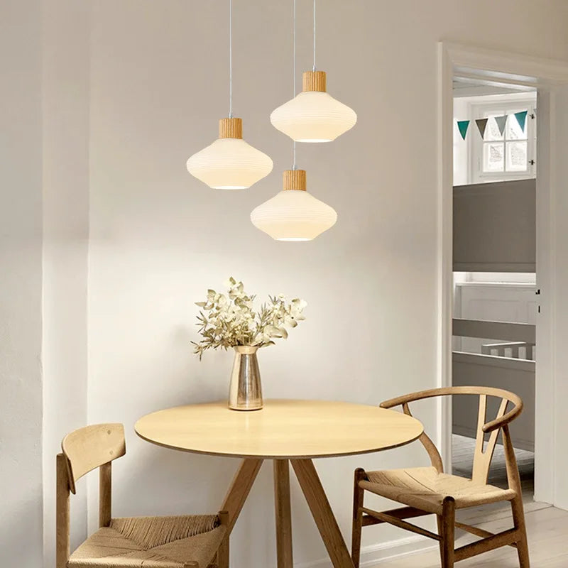 lustre nordique moderne en bois pour intérieur élégant - vue 4 sur 10