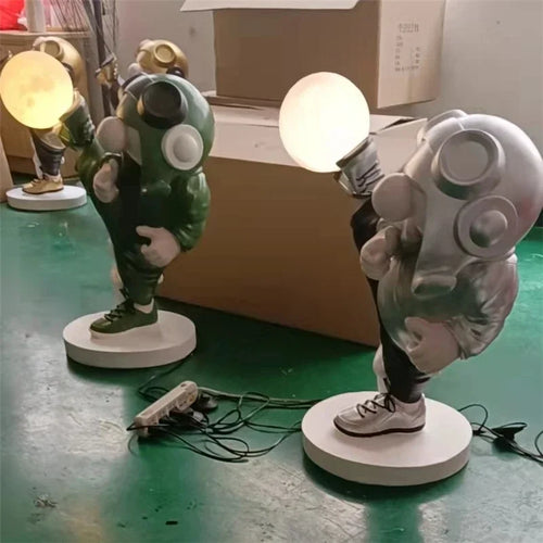 lampe de bureau astronaute sculpture moderne en résine décorative artisanale - vue 6 sur 8
