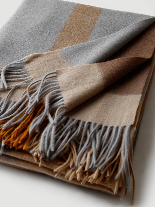 Plaid laine carreaux franges style jacquard salon - vue 3 sur 7