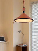 lustre led moderne avec ceinture en cuir décoration intérieure élégante