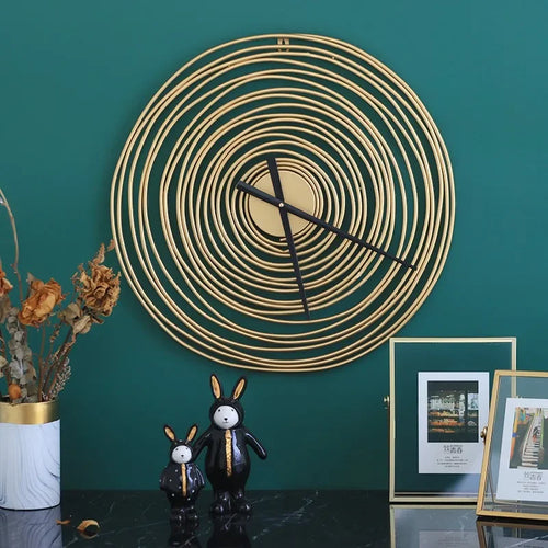 horloge murale moderne silencieuse en métal design élégant pour intérieur - vue 6 sur 7
