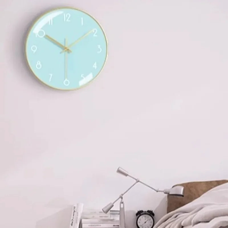 horloge murale moderne en métal esthétique et silencieuse - vue 5 sur 17
