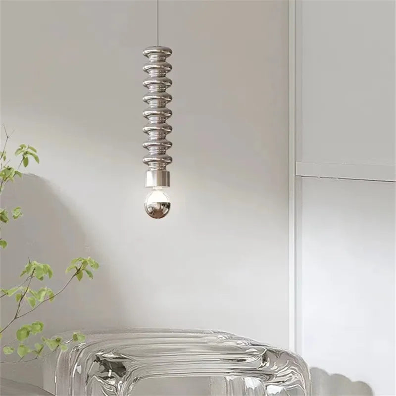 suspension nordique design bauhaus pour une ambiance chaleureuse