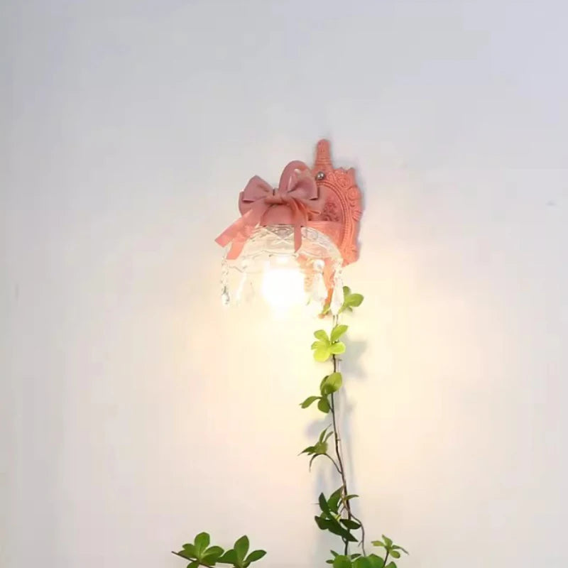 applique murale rose en verre cristal pour petite fille - vue 4 sur 7
