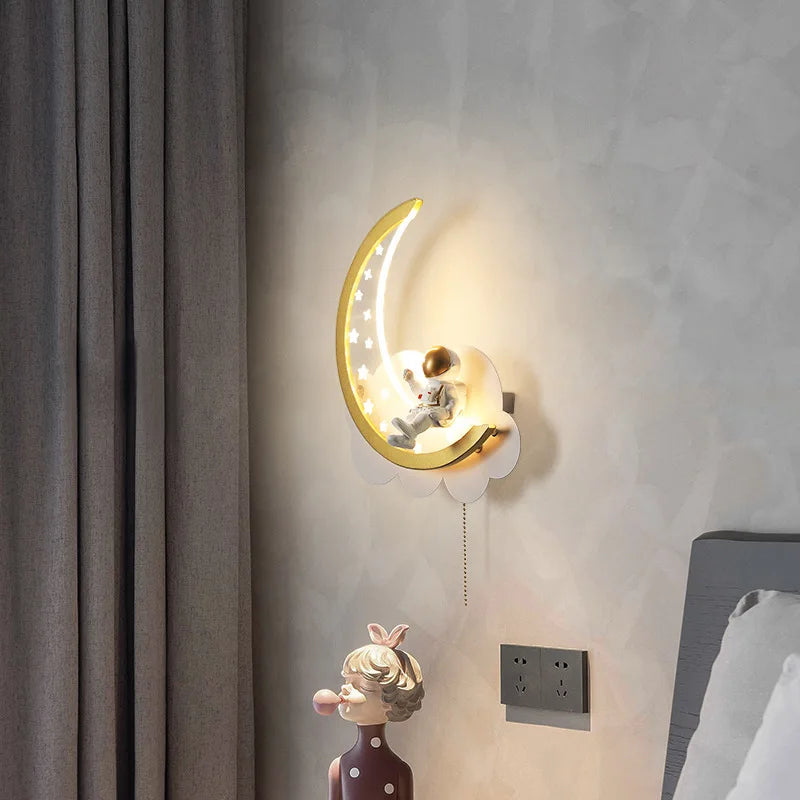 Applique murale moderne en forme de lune avec veilleuse led - vue 4 sur 7