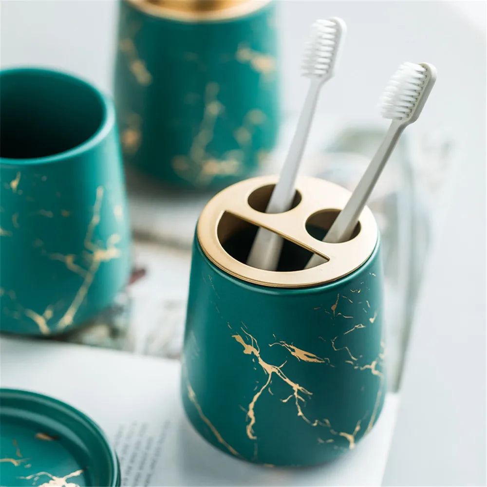 distributeur de savon en céramique et accessoires de bain complets - vue 5 sur 18