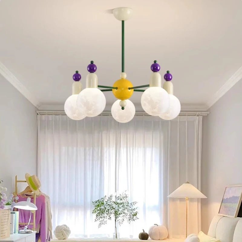 lustre moderne pour chambre d'enfants design nordique lumineux et coloré - vue 4 sur 12