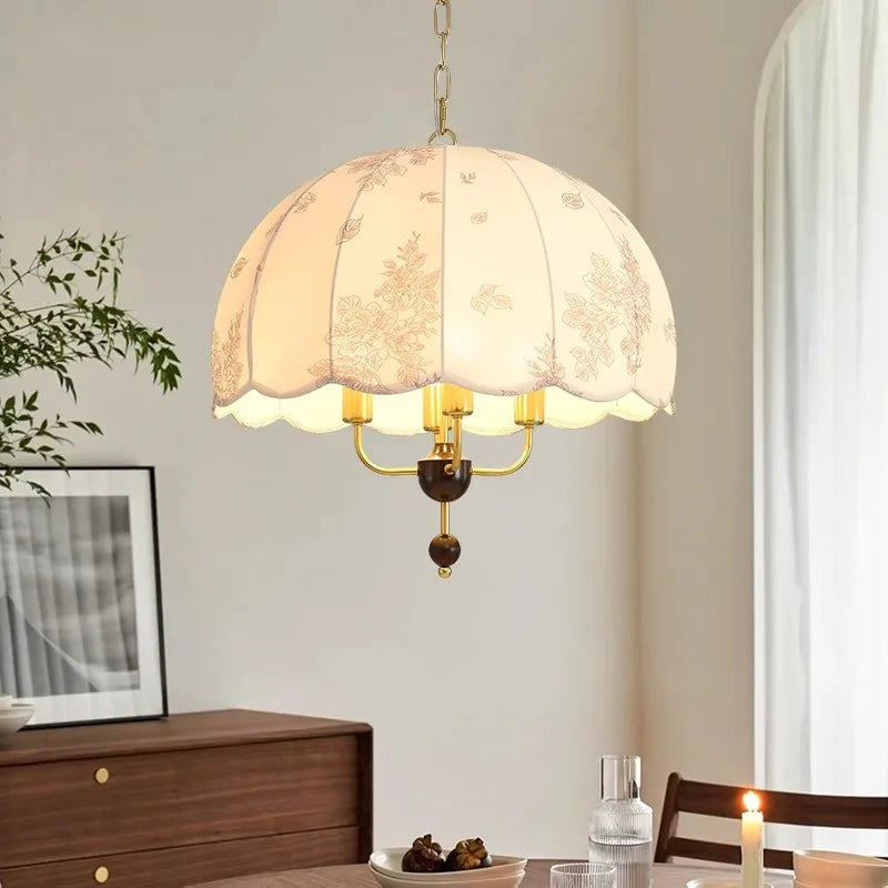 lustre médiéval français vintage en bois et tissu