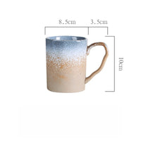 Tasse en céramique artisanale style rétro texture brute