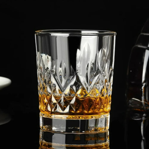 Verres cristal gravés élégants pour table fêtes maison