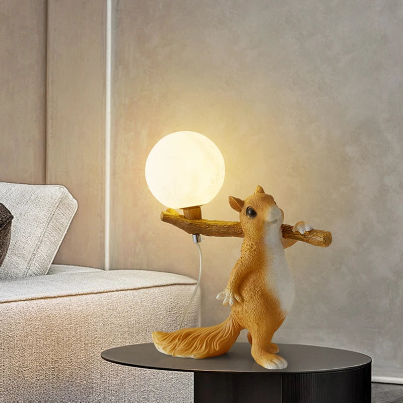 Nordique créatif LED dessin animé Animal écureuil lampe de Table chambre lampe de chevet bureau chambre d'enfants lampes décoratives - vue 3 sur 6