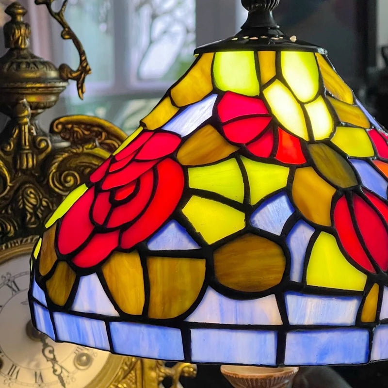 lampe à poser style tiffany avec design floral antique - vue 6 sur 6