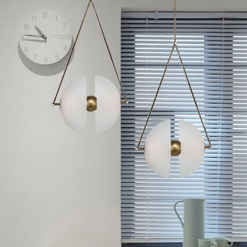 Suspension LED en verre blanc lait