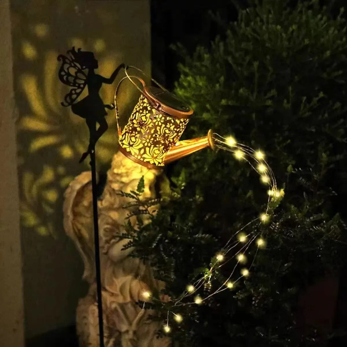 arrosoir solaire avec lumières de jardin et statues de fées - vue 6 sur 7