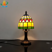 lampe de chevet en verre teinté style tiffany pour décoration élégante