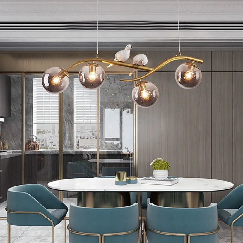 lustre en fer avec oiseau et boule de verre suspendue - vue 4 sur 12