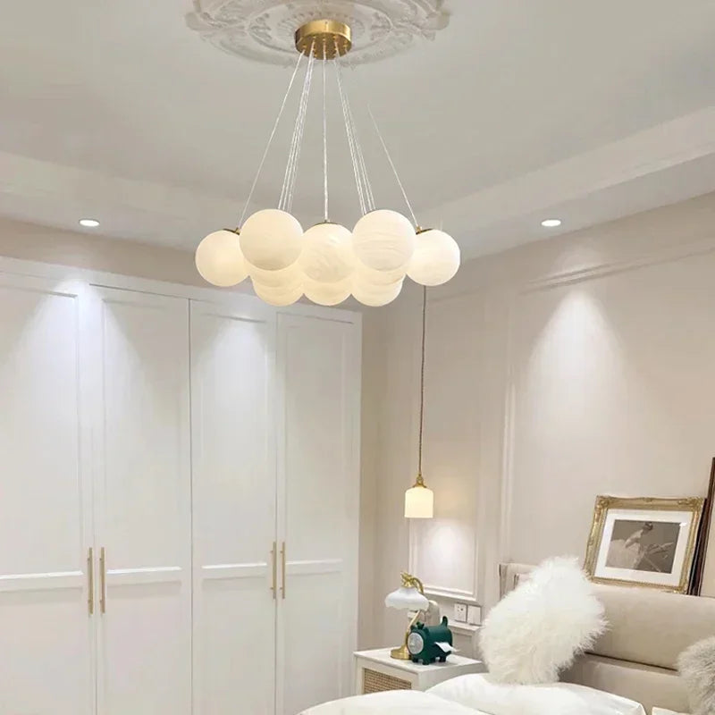 suspension en verre boule design moderne pour décoration intérieure - vue 2 sur 9