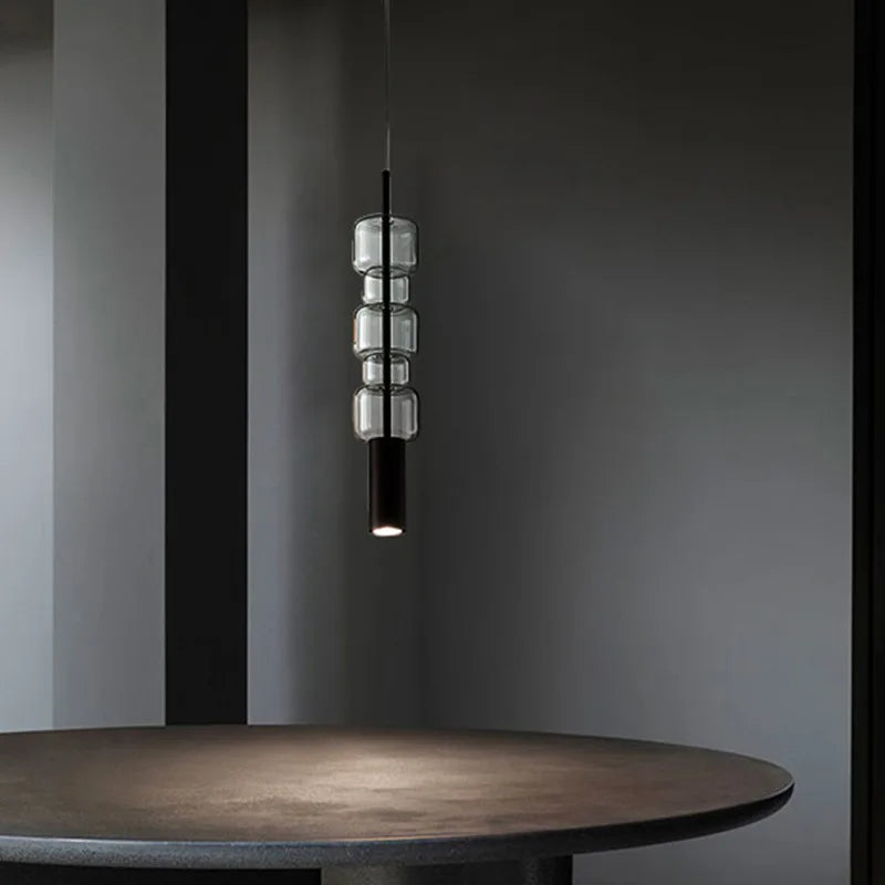 suspension moderne en verre avec luminaires en métal doré et noir - vue 4 sur 8