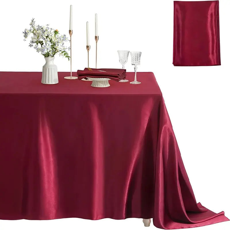 Nappe satinée douce et résistante pour table élégante