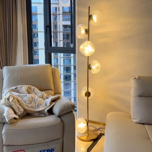 lampadaire en verre design nordique pour intérieur moderne - vue 3 sur 14