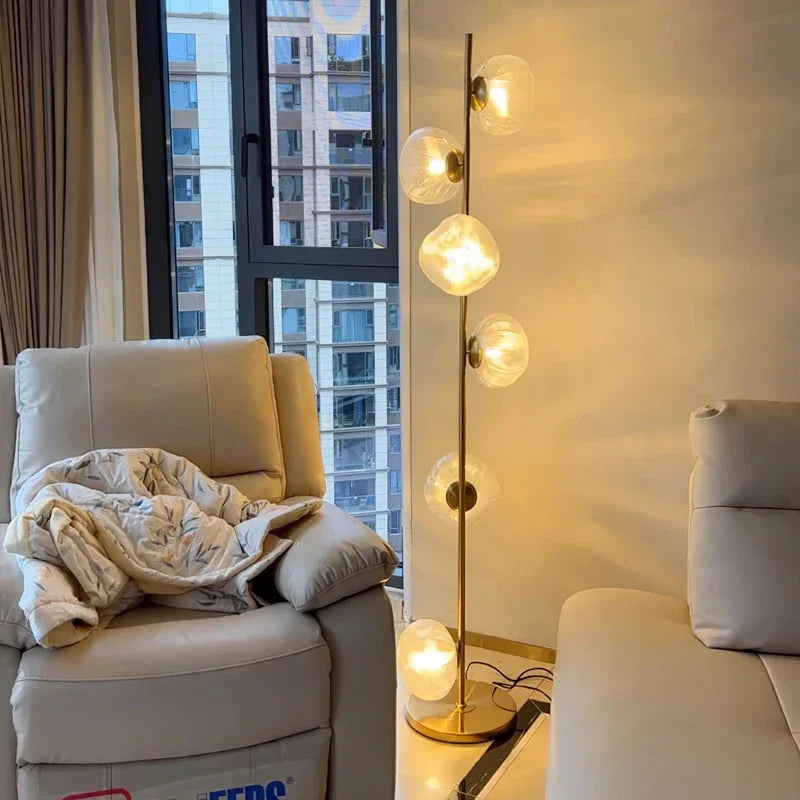lampadaire en verre design nordique pour intérieur moderne - vue 3 sur 14