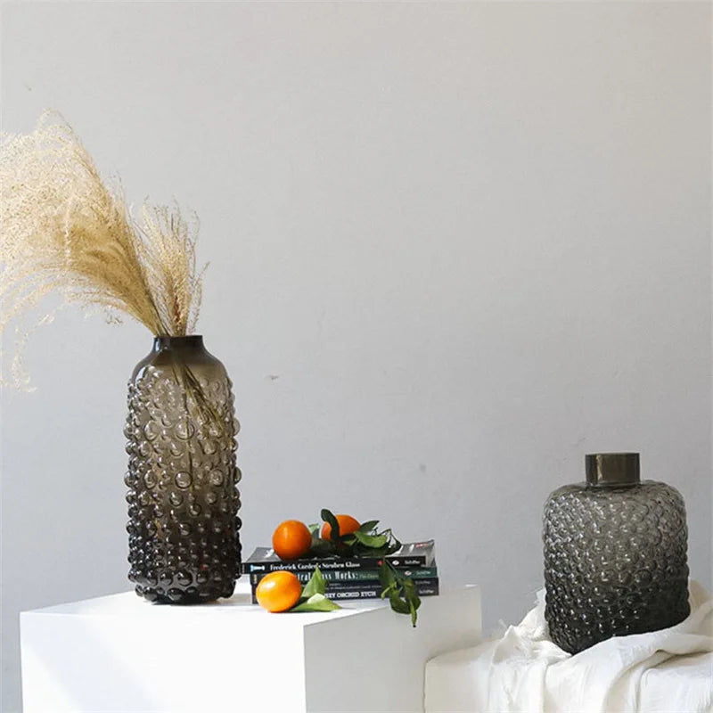 vase en verre transparent à pois noirs pour décoration et arrangements floraux - vue 6 sur 8