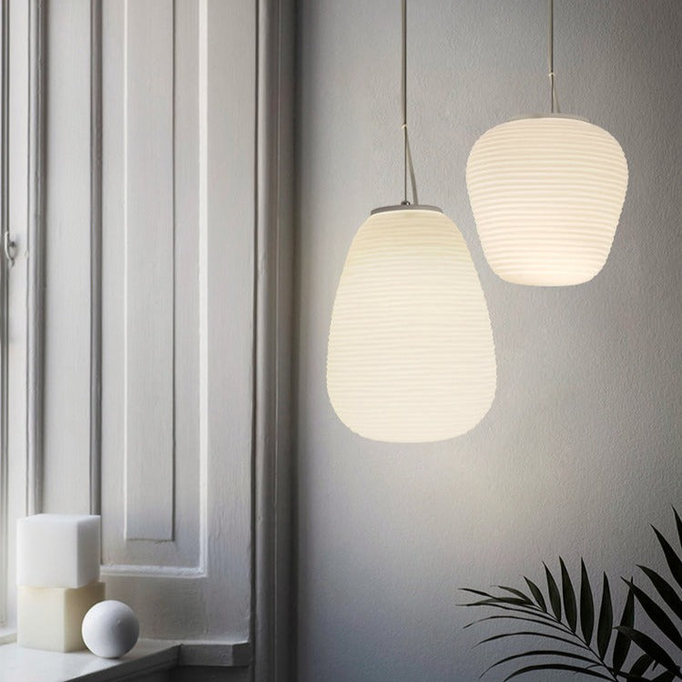 Suspension design LED en verre blanc laiteux Caligari - vue 5 sur 12