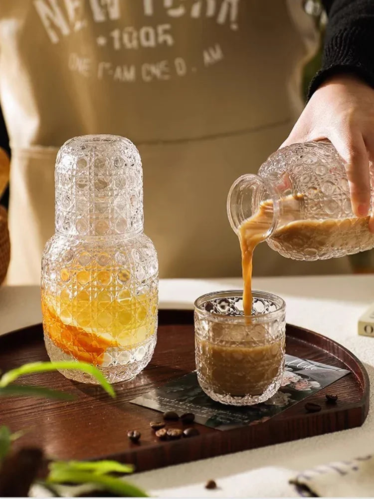 Carafe et verre relief retro vintage deco interieur