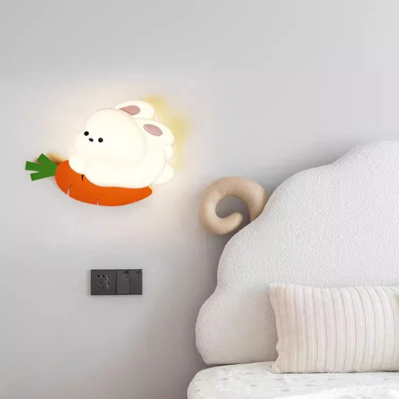 applique murale lapin radis LED pour chambre enfant - vue 3 sur 8