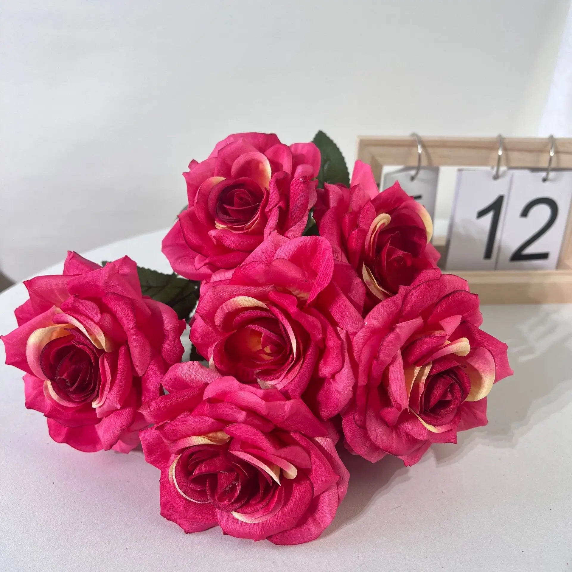bouquet de roses artificielles en soie décoratives pour intérieur - vue 13 sur 15