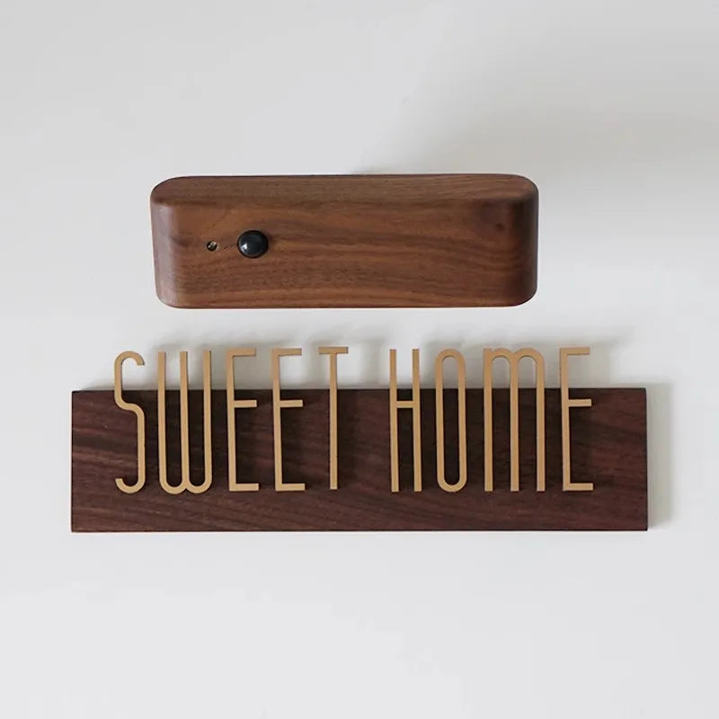 DIY Customizable English alphabet Walnut Wood Retro, Decorative Plaque Charge Inductive Lighting for Entrance Door, commercial - vue 4 sur 6