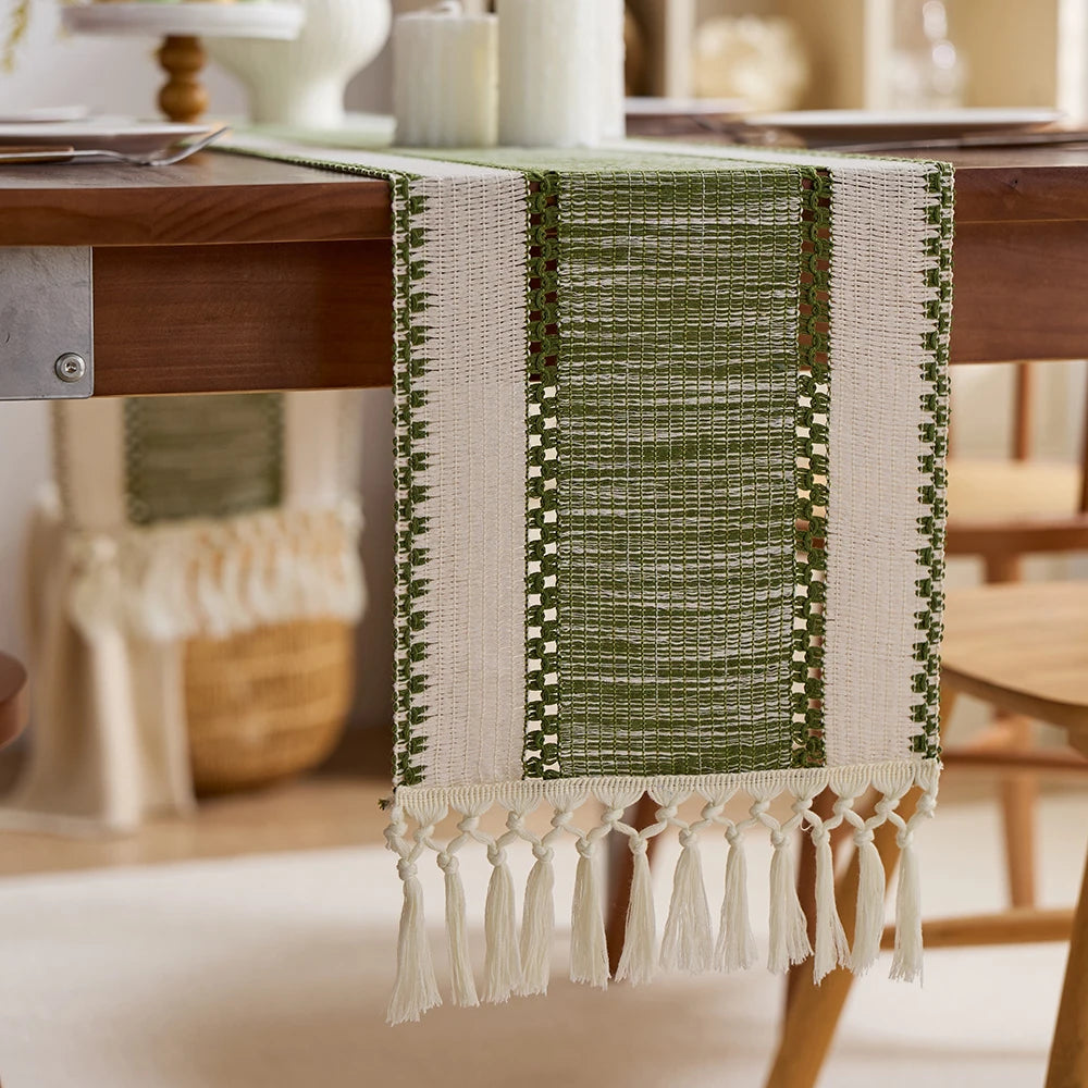 Chemin de table rayé bohème beige à pompons - vue 4 sur 6