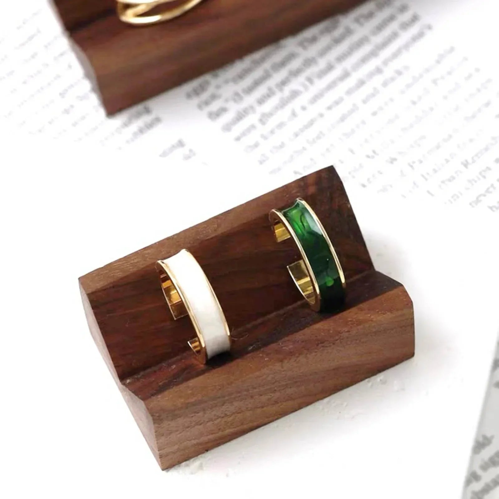 présentoir à bagues en bois vintage pour bijoux - vue 5 sur 9