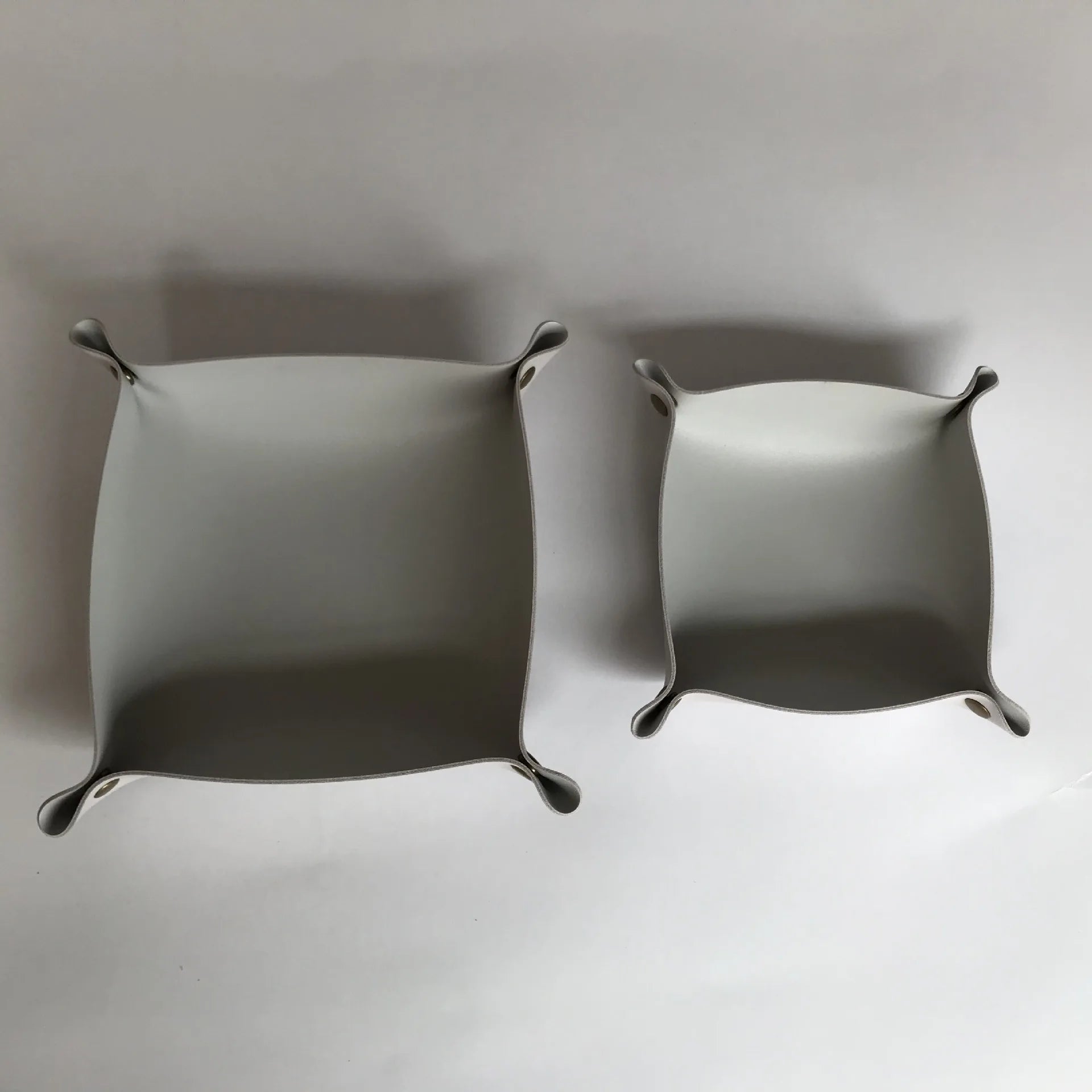 plateau de rangement en cuir pour bureau pliant décoratif - vue 13 sur 14
