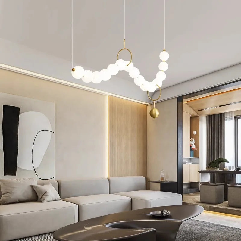 lustre suspension en acrylique blanc avec perles - vue 5 sur 16