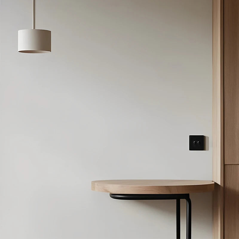 Prise TV en acier noir mat bords arrondis