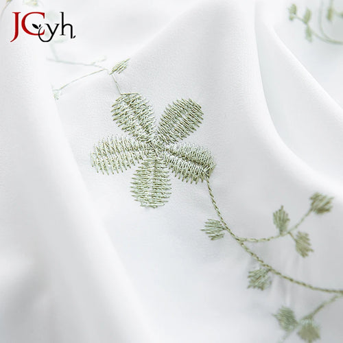 Voilage brodé floral style champetre pour salon chambre