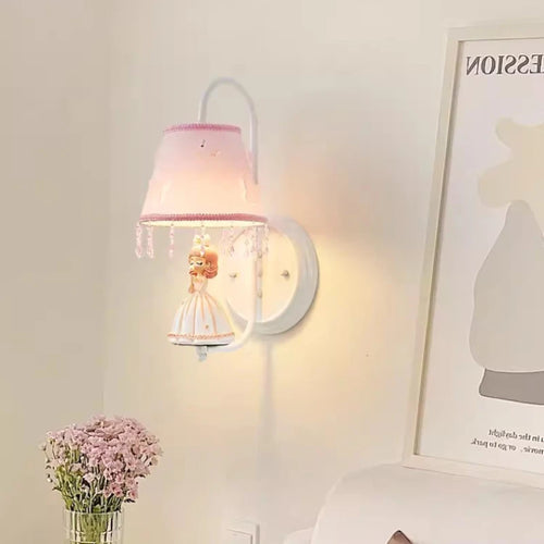 applique murale romantique pour chambre de fille moderne et chaleureuse - vue 2 sur 6