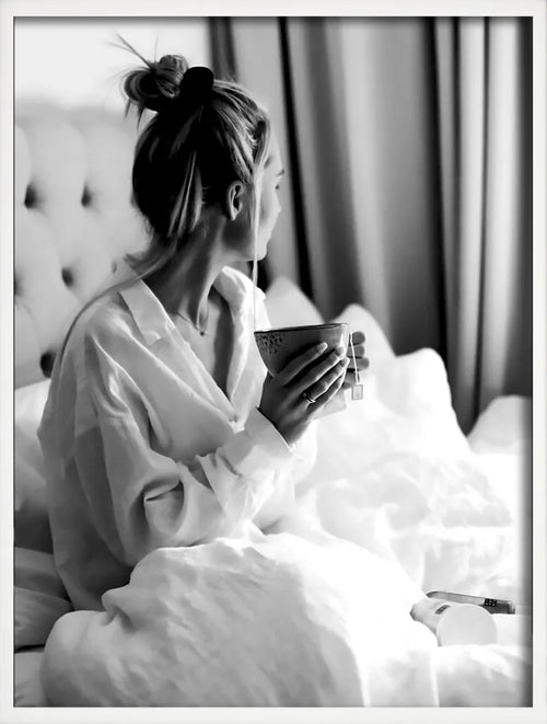 femmes buvant du vin et mangeant des spaghettis affiche décorative