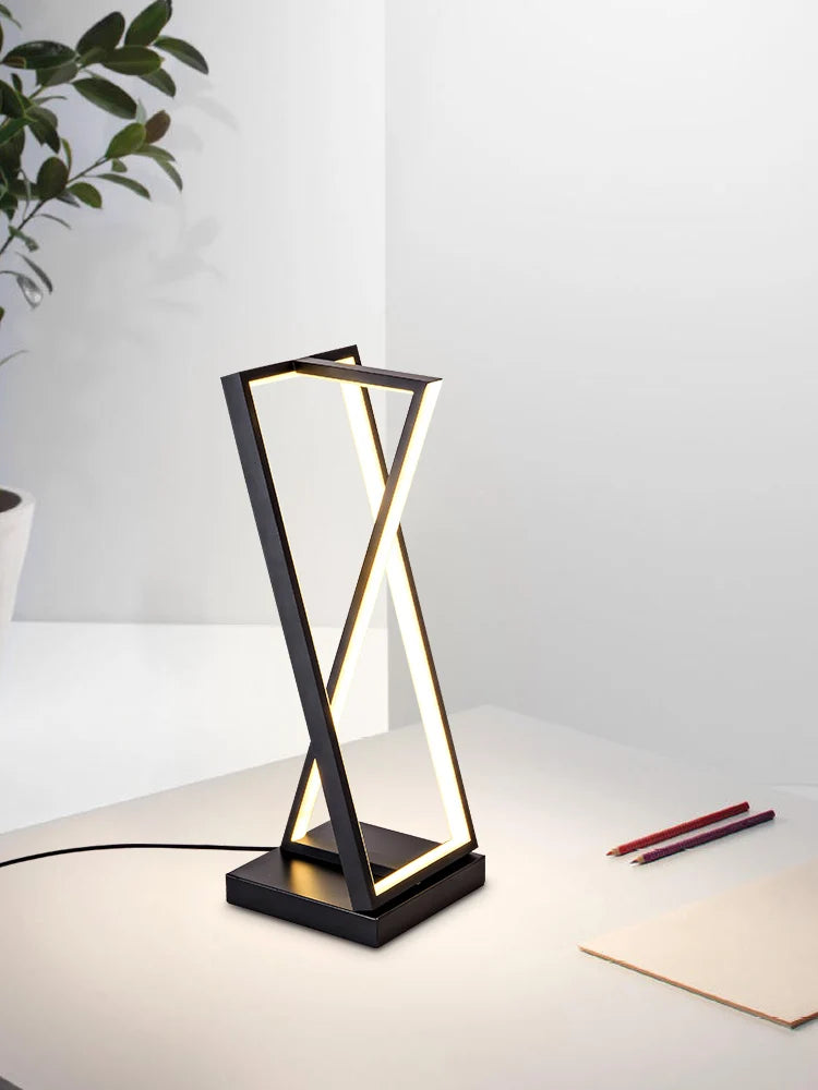 Lampadaire Led à géométrie noire et blanche moderne - vue 6 sur 10