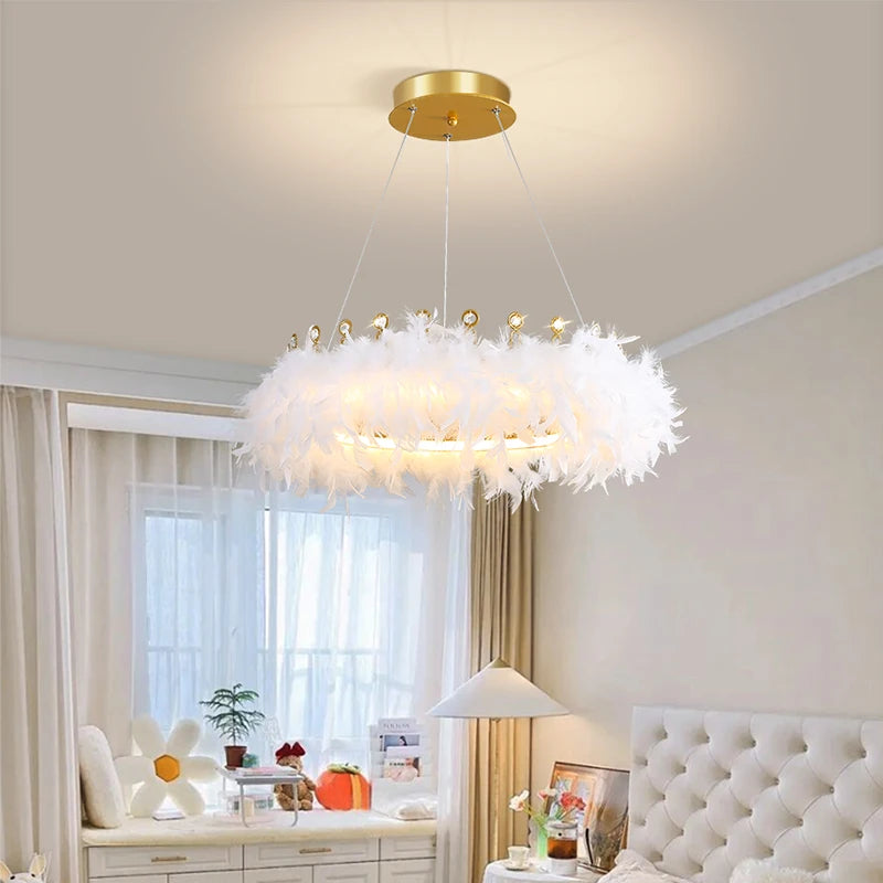 lustre nordique en plumes pour chambre de filles style luxe créatif - vue 5 sur 10