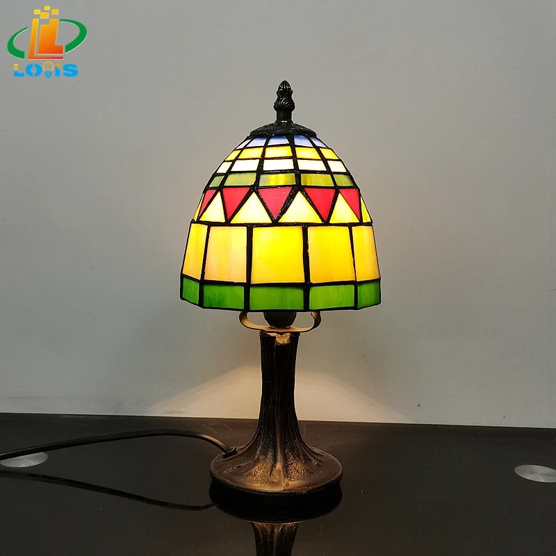 lampe de chevet en verre teinté style tiffany pour décoration élégante - vue 4 sur 6