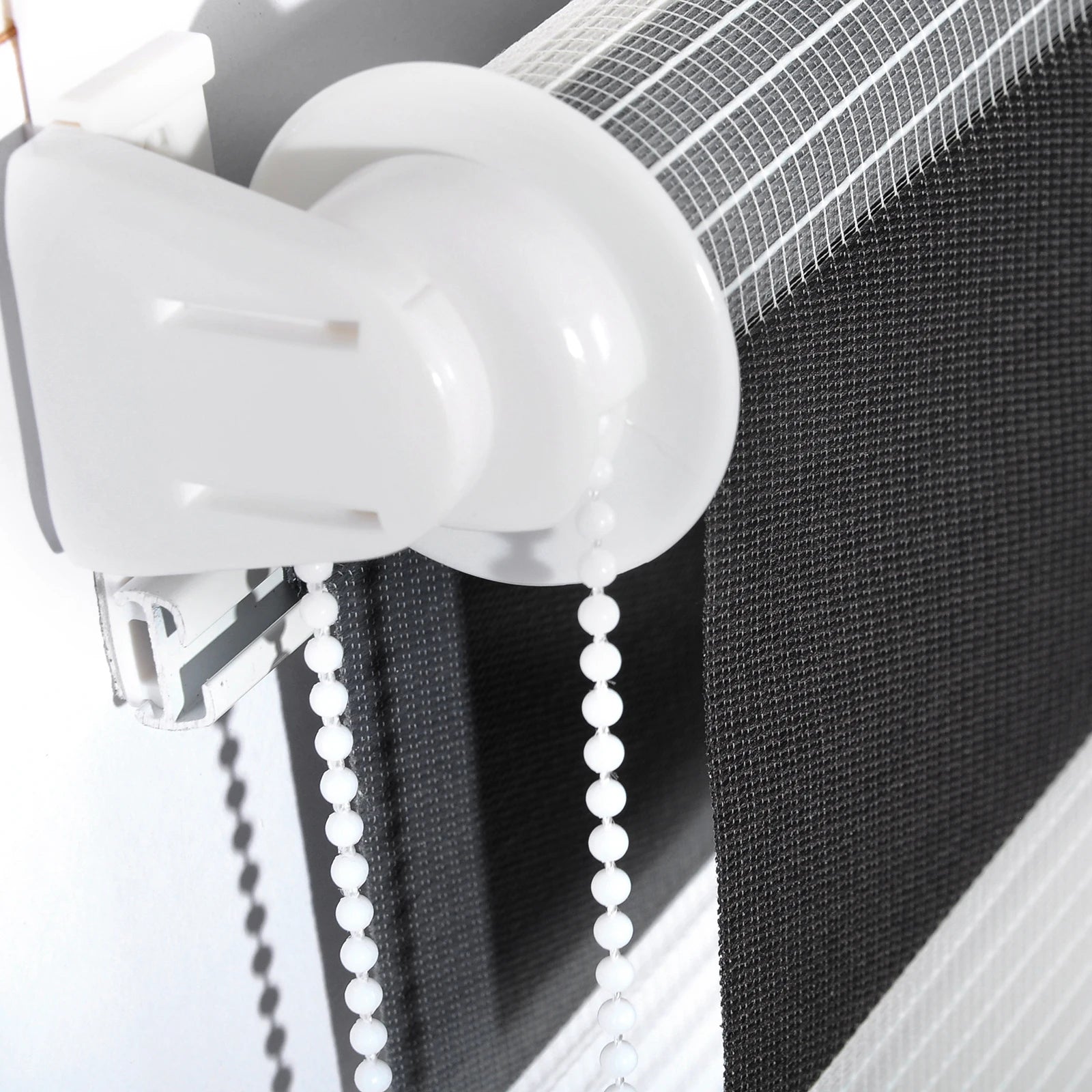 Store enrouleur double persienne tissu pour chambre salon - vue 4 sur 7