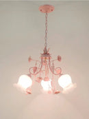 lustre rose pour une ambiance enfantine lumineuse et douce